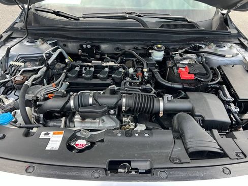 Used 2021 Honda Accord Sport image 17