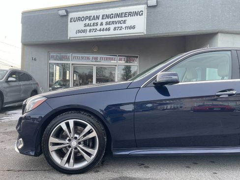 Used 2016 Mercedes-Benz E 350 E 350 4MATIC AWD 4dr Sedan image 12
