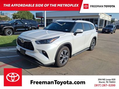 Used 2024 Toyota Highlander XLE