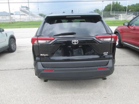 Used 2020 Toyota RAV4 XLE w/ All Weather Liner Package AWD/4WD image 6