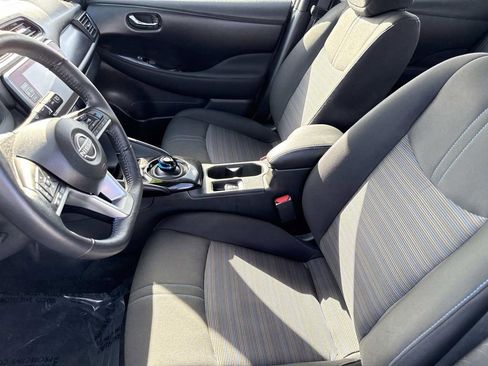 Certified 2025 Nissan Leaf SV Plus image 21