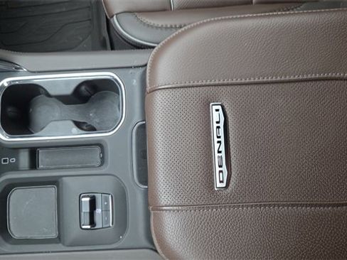 Used 2025 GMC Sierra 2500 Denali image 43