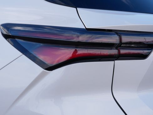 Used 2024 Chevrolet Equinox EV LT w/ LPO, Trailering Package image 17