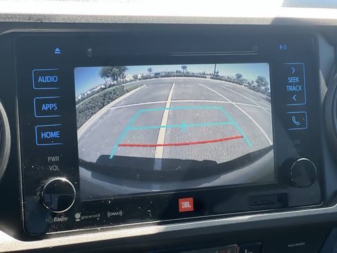 Used 2019 Toyota Tacoma TRD Sport AWD/4WD image 16