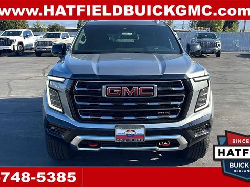 New 2026 GMC Yukon AT4 AWD/4WD image 8