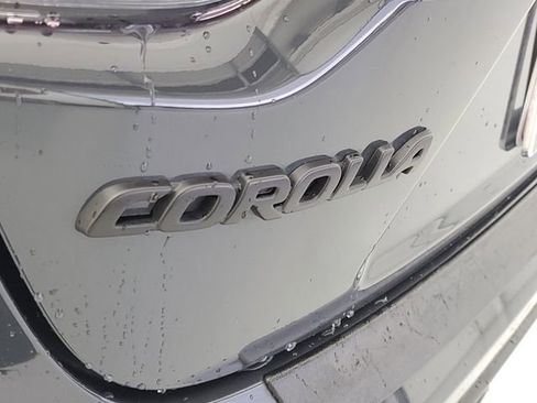 Used 2025 Toyota Corolla SE FWD image 8