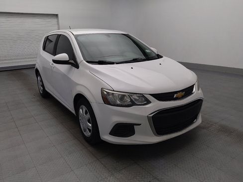 Used 2018 Chevrolet Sonic LT FWD image 13