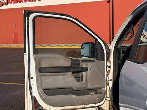 Used 2015 Ford F150 XL w/ Equipment Group 101A Mid image 4