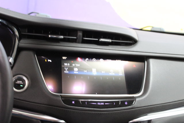 Used 2017 Cadillac XT5 Luxury w/ Driver Awareness Package AWD/4WD image 21