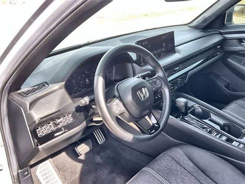Used 2024 Honda Accord Sport image 15
