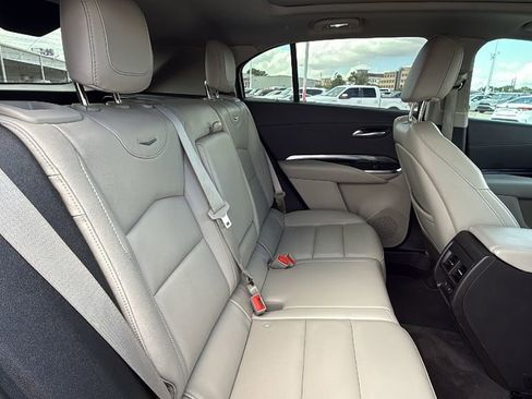 Used 2023 Cadillac XT4 Luxury w/ Cold Weather Package image 28