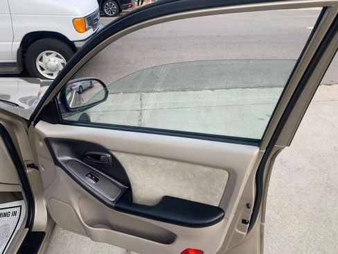 Used 2003 Hyundai Elantra GLS FWD image 8