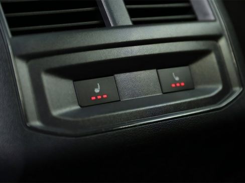 Used 2022 Volkswagen Atlas Cross Sport SEL Premium R-Line image 15