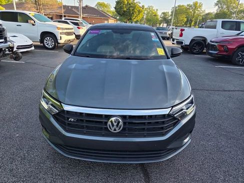Used 2019 Volkswagen Jetta R-Line FWD image 2