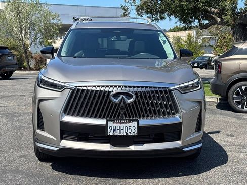 Certified 2026 INFINITI QX60 Luxe w/ Cargo Package FWD image 8