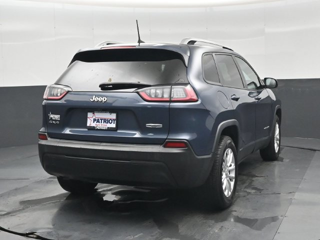 Used 2021 Jeep Cherokee Latitude AWD/4WD image 2