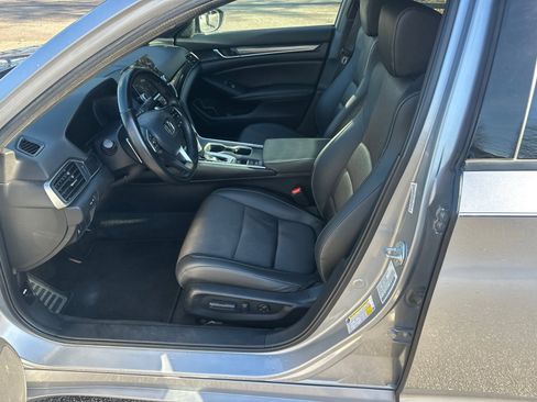 Used 2022 Honda Accord Sport image 9