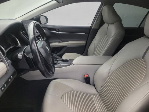 Used 2021 Toyota Camry SE image 17
