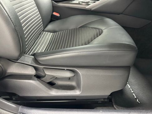 Used 2022 Toyota Camry SE image 53