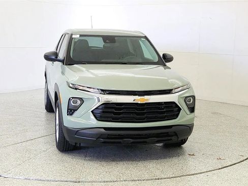 New 2026 Chevrolet TrailBlazer LS AWD/4WD image 2