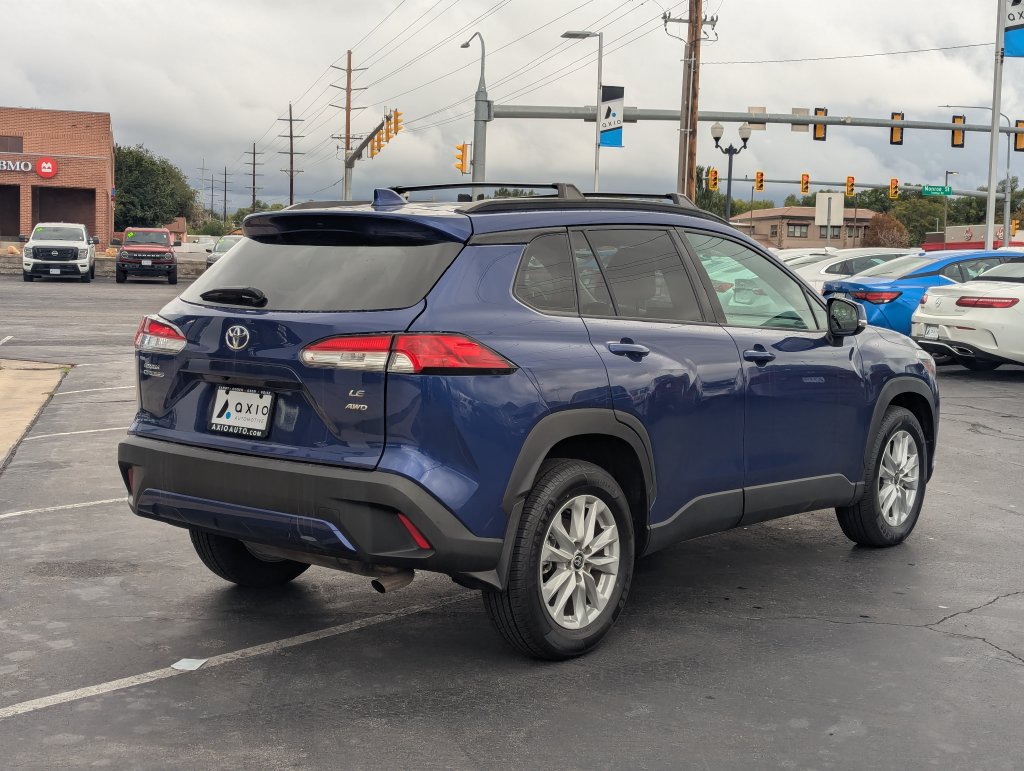 Used 2023 Toyota Corolla Cross LE AWD/4WD image 4
