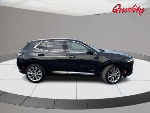 Used 2022 Buick Envision Avenir w/ Technology Package II AWD/4WD image 2