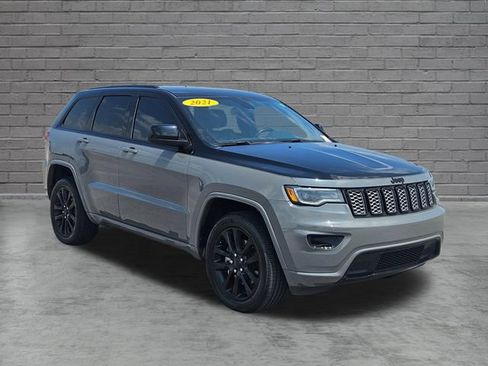 Used 2021 Jeep Grand Cherokee Laredo X AWD/4WD image 7