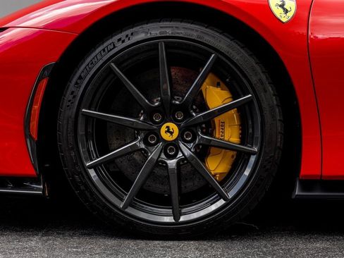 Used 2022 Ferrari SF90 Spider image 15