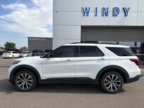 Used 2022 Ford Explorer ST-Line AWD/4WD image 9