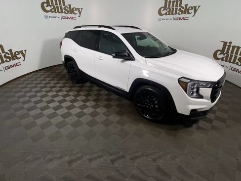 Certified 2024 GMC Terrain SLT w/ Elevation Edition FWD image 2