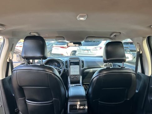 Used 2022 Ford Edge SEL w/ Convenience Package image 27