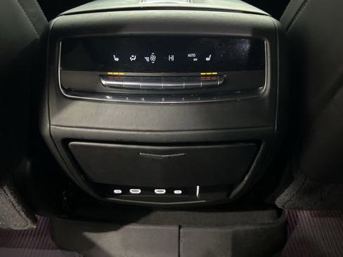 Used 2021 Cadillac Escalade Sport Platinum image 20