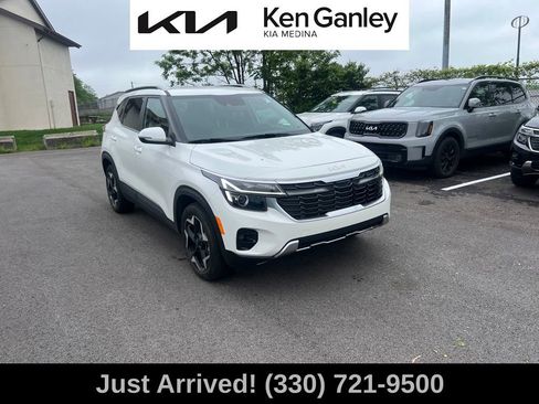 Used 2024 Kia Seltos EX FWD image 3