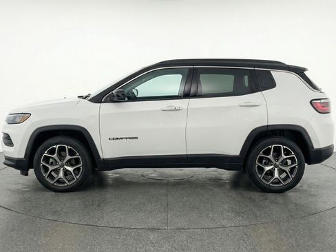 Used 2025 Jeep Compass Limited image 5