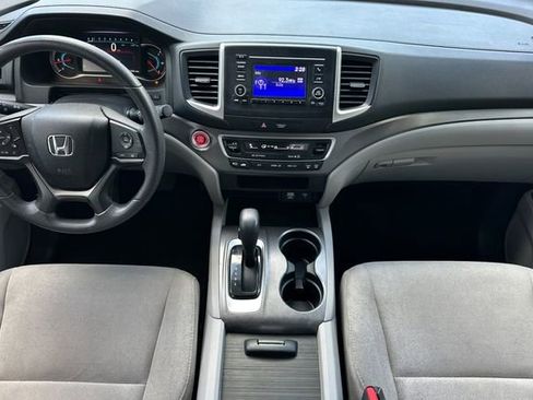 Certified 2020 Honda Pilot LX image 12