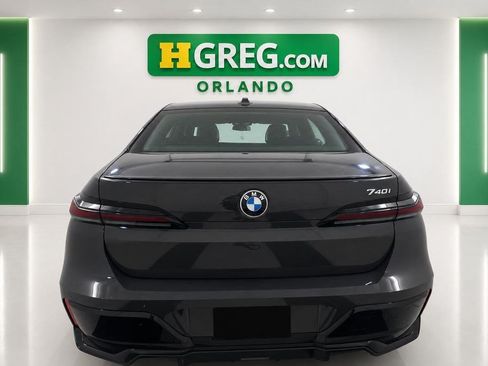 Used 2026 BMW 740i w/ Premium Package RWD image 8