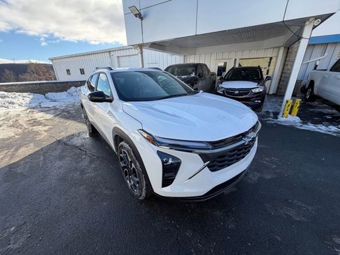 New 2026 Chevrolet Trax RS w/ Driver Confidence Package image 7