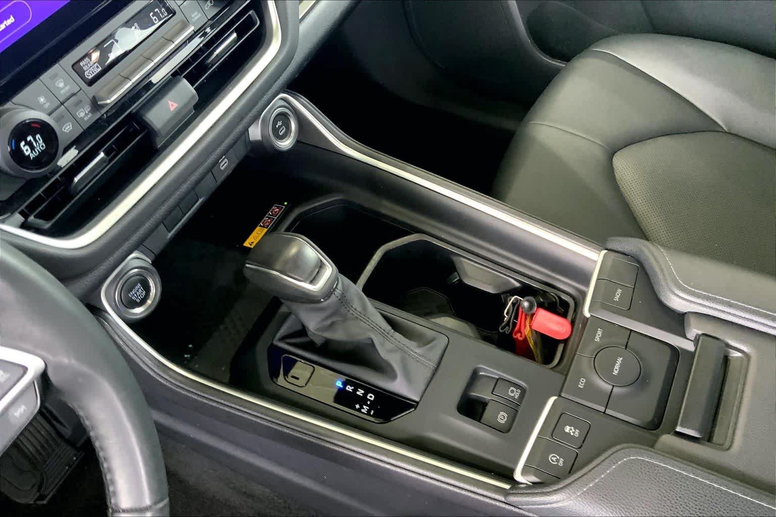 Used 2024 Toyota Grand Highlander FWD image 16
