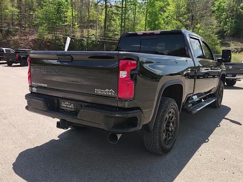 Used 2023 Chevrolet Silverado 2500 High Country w/ Safety Package II AWD/4WD image 5