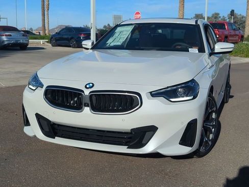 Used 2026 BMW 230i Coupe w/ Convenience Package RWD image 3