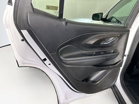 Used 2024 GMC Terrain SLT image 26