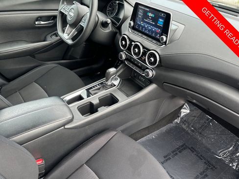 Used 2024 Nissan Sentra SV FWD image 15