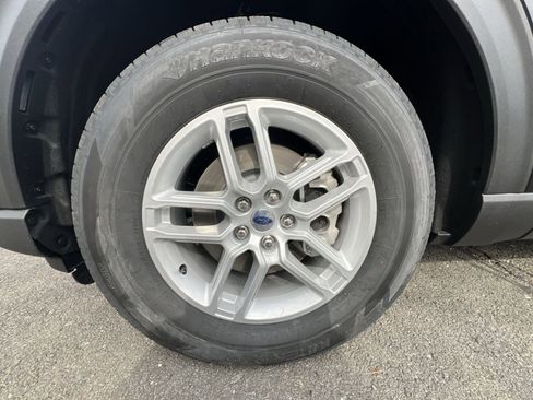 New 2026 Ford Explorer Active image 12