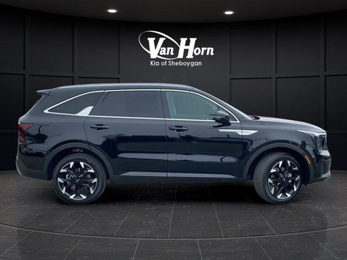 New 2026 Kia Sorento EX AWD/4WD image 2