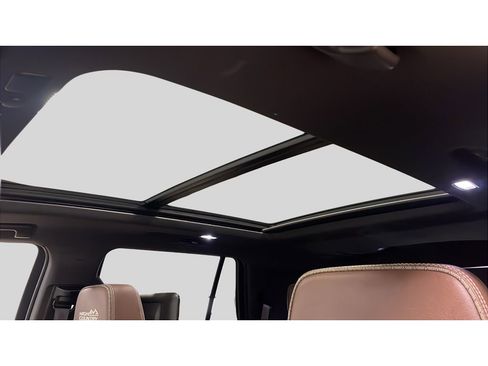 Used 2023 Chevrolet Tahoe High Country w/ Premium Package image 15