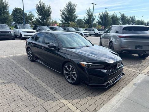 Used 2025 Honda Civic Sport image 3
