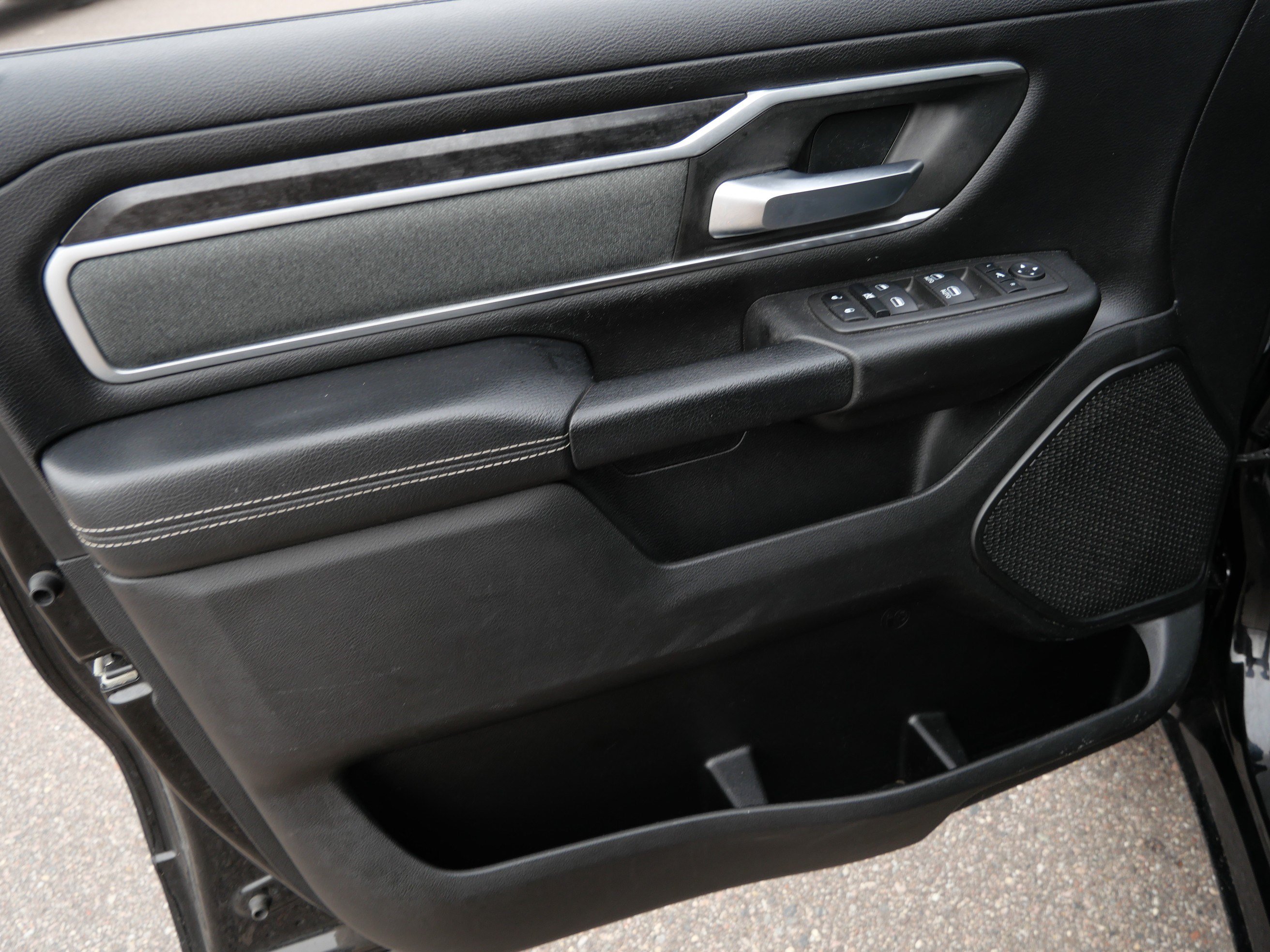 Used 2022 RAM 1500 Big Horn AWD/4WD image 19