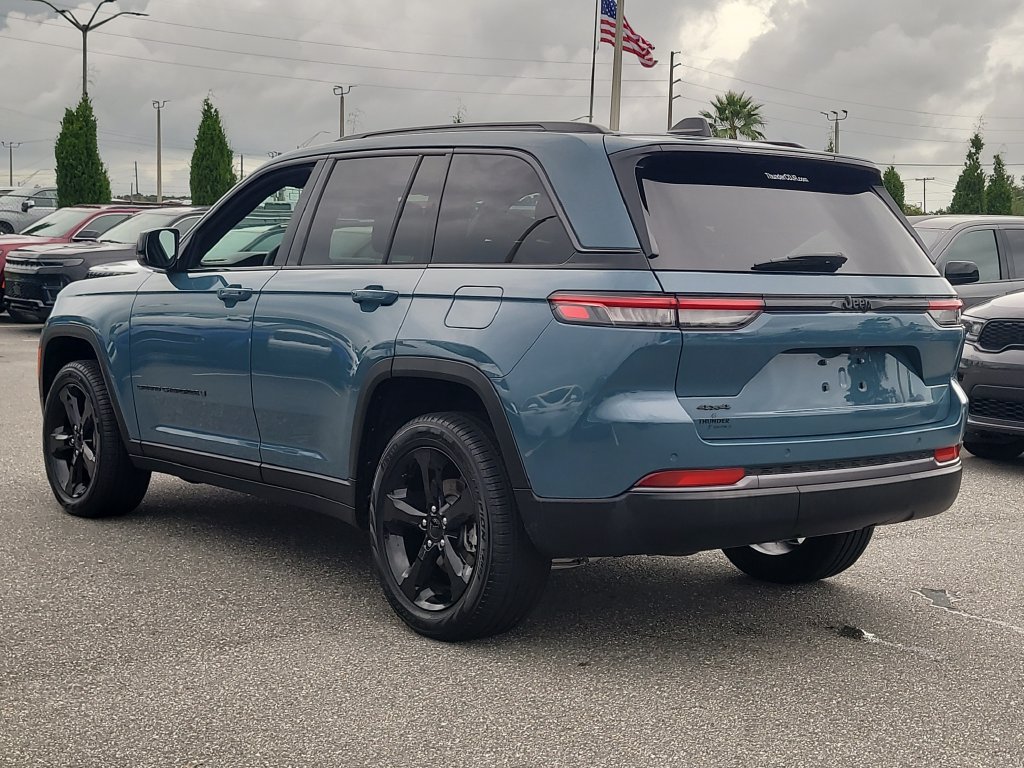 Certified 2026 Jeep Grand Cherokee Limited w/ Limited Altitude Package AWD/4WD image 3