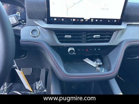 New 2026 Ford Explorer ST-Line w/ ST-Line Street Pack image 29