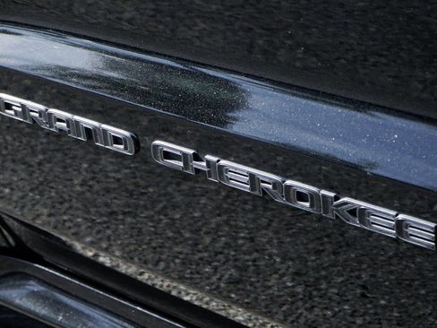 Used 2019 Jeep Grand Cherokee Limited X image 46